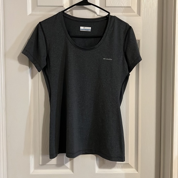 Columbia jacket (xs), vest (s) t shirt (s) - Picture 10 of 11